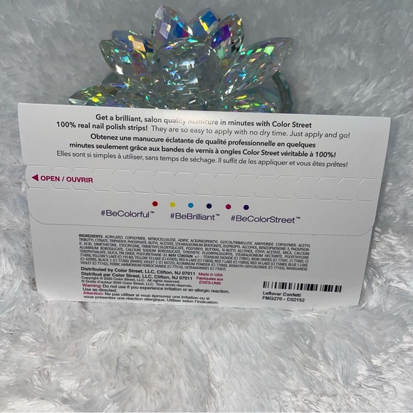 Color Street | Leftover Confetti a white with gold flecks glitter finish - Picture 8 of 8